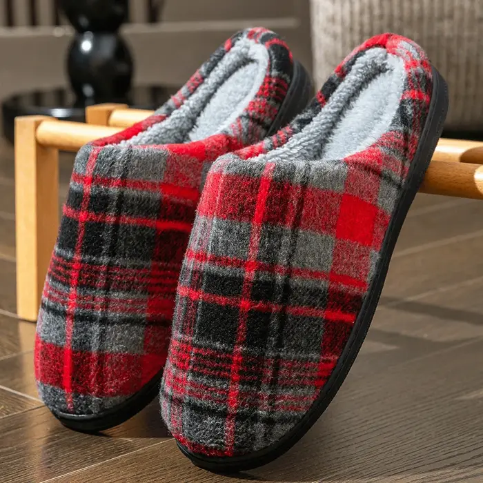 Chaussons d'intérieur en feutre doux à carreaux pour hommes