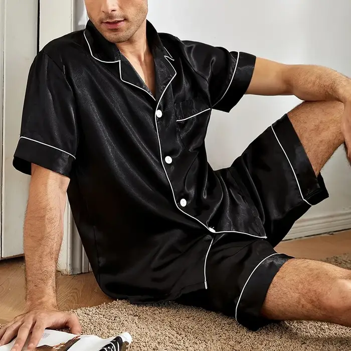 Ensemble pyjama deux pièces en satin pour hommes