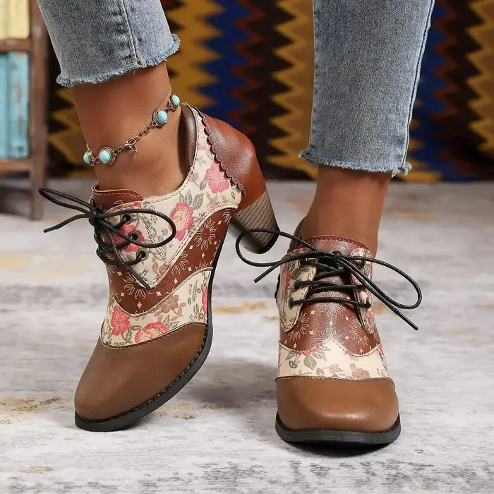 Femmes chaussures à talons hauts automne nouvelles bottines fleur mode cuir