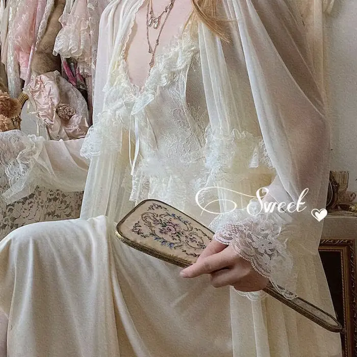 Chemise de nuit vintage en dentelle