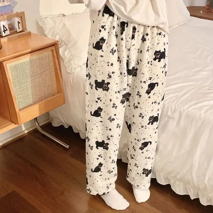 Chat noir dessin animé pyjamas pantalon Kawaii noël PJS coréen femmes hiver chaud moelleux flanelle vêtements de nuit
