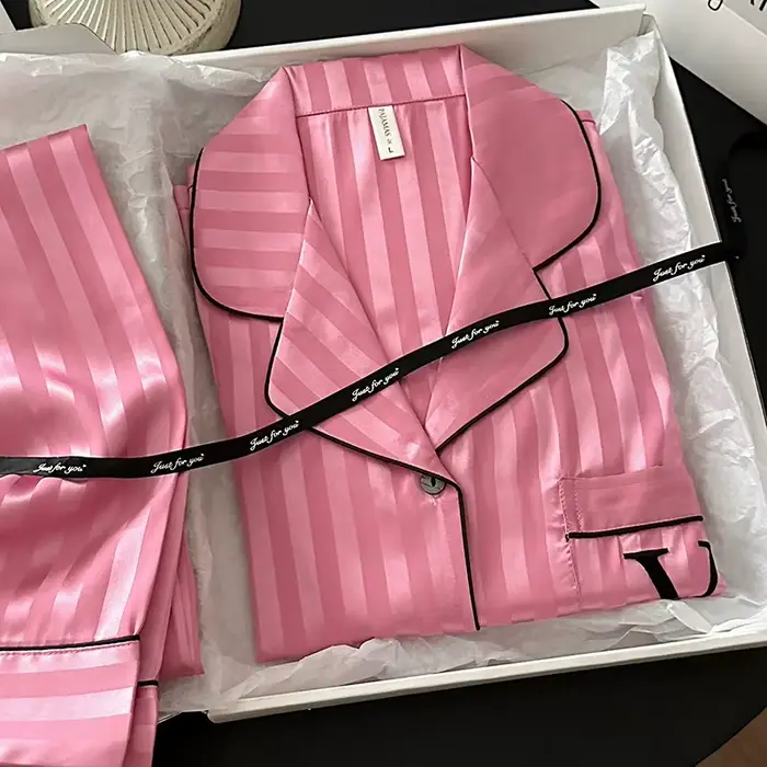 Femmes deux pièces pyjamas dame vêtements de nuit 2025 nouveau classique femme Homewear simulé soie été Cool à manches longues pantalon costume