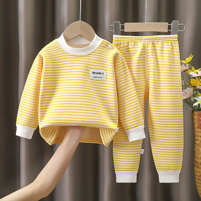 Ensemble de pyjama chaud doublé sourire pour bébé