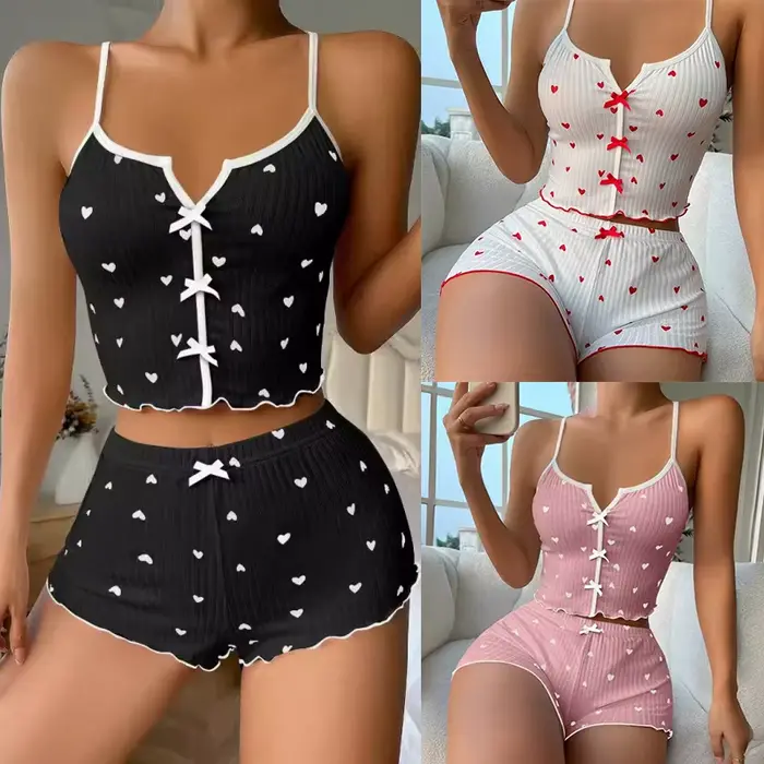 1 ensemble de vêtements de nuit pour femmes