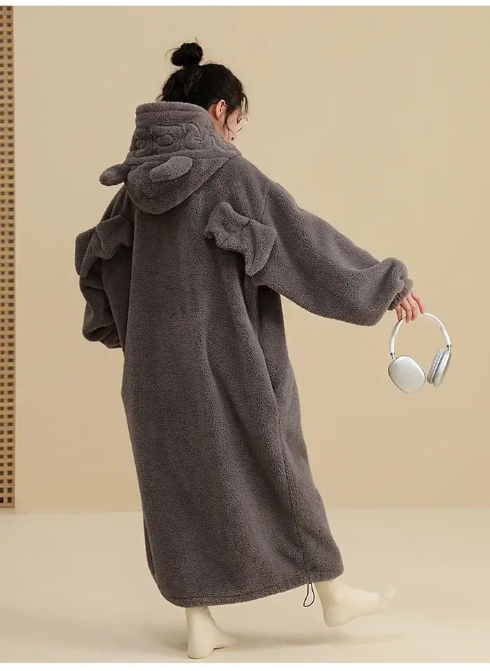 Robe de nuit à capuche de dessin animé mignon pour femmes