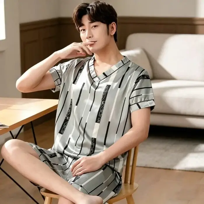 Ensemble de pyjama grande taille pour homme – Nouvelle collection été – Imprimé tendance – Vêtements de nuit pour homme – Col en V – Manches courtes – Short – Tenue décontractée et confortable pour la