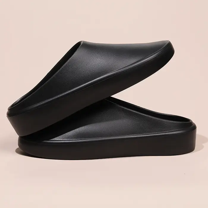 Pantoufles d'été légères en caoutchouc pour hommes et femmes, demi-chaussures à bout fermé, pour la 