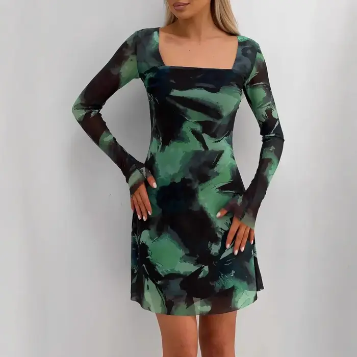 Robe longue à col carré pour femmes