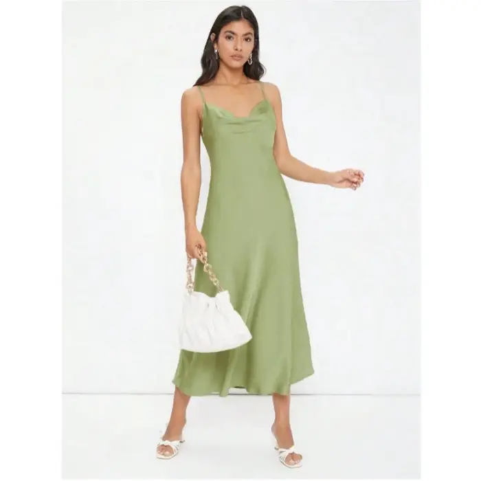 Robe longue en satin sexy pour femme avec encolure drapée