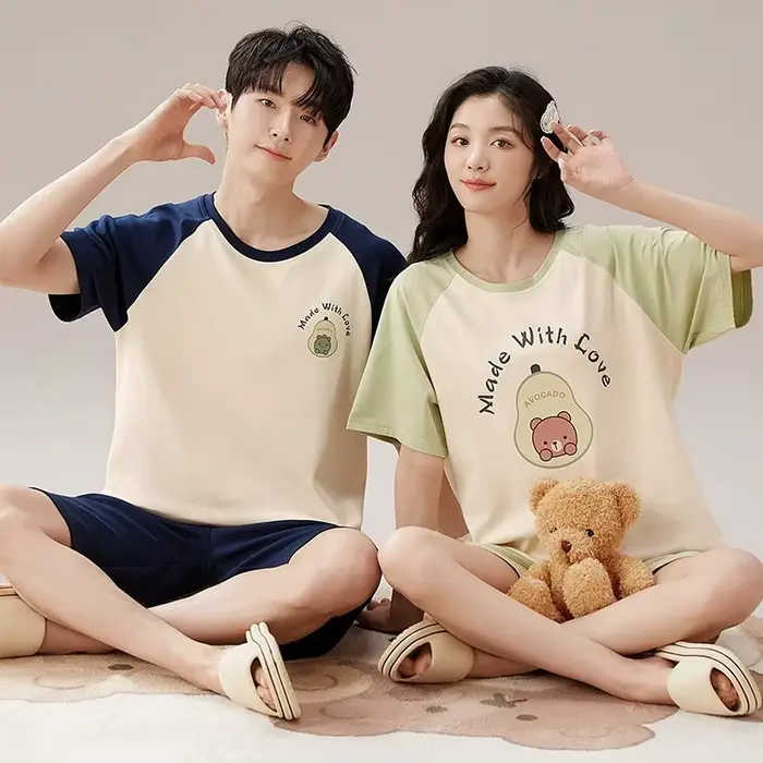 Ensemble de pyjamas de dessin animé pour couple