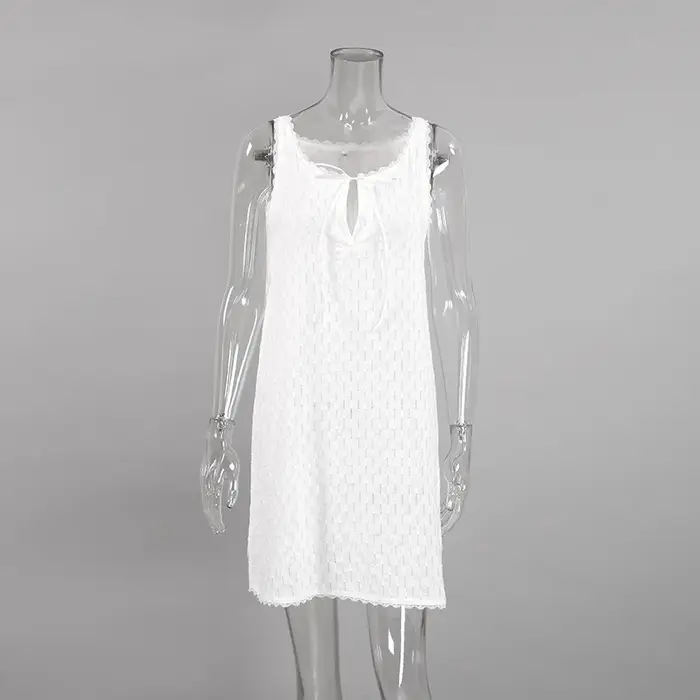 Robe de nuit blanche en coton soyeux pour femmes, chemise de nuit Sexy, ajourée, col en V, sans manc