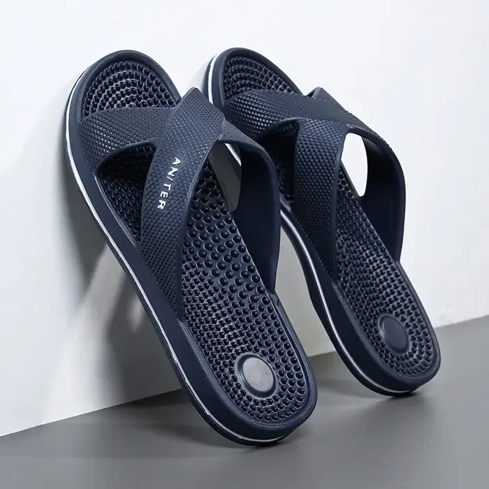 Pantoufles de salle de bain de Massage antidérapantes pour hommes, pantoufles coulissantes EVA confortables et antidérapantes pour intérieur/extérieur, chaussures de grande taille 47 48