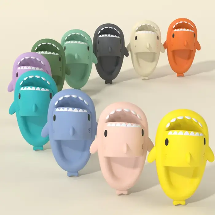 Pantoufles de requin pour hommes et femmes