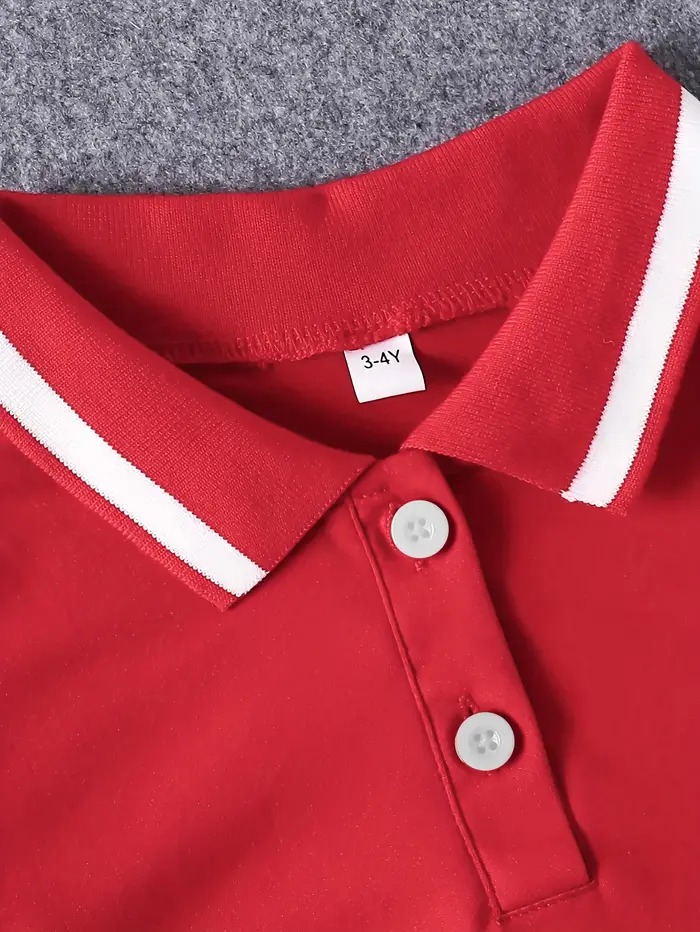 Robe vintage rouge sans manches à col polo – Jupe plissée avec accent de cœur pour filles
