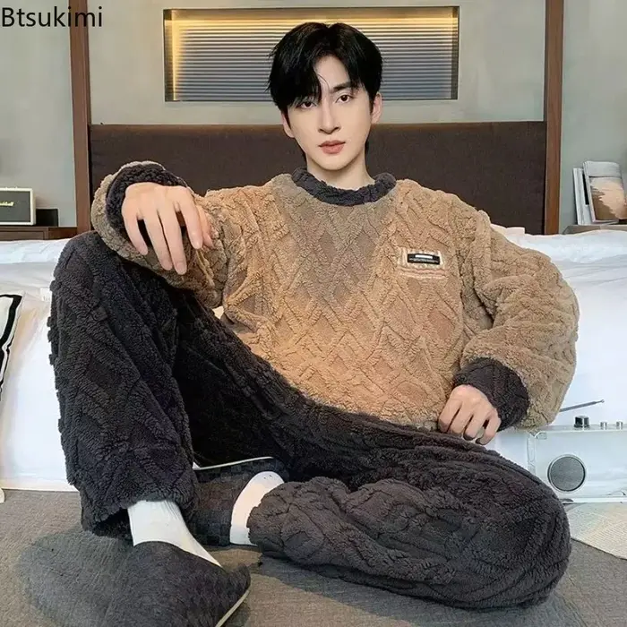 Pyjamas pour hommes en flanelle épaisse de haute qualité automne et hiver vêtements de nuit chauds vêtements de maison décontracté ample couleur unie vêtements de nuit rayés