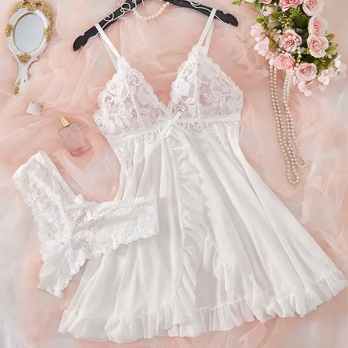 Robe de nuit transparente en dentelle pour femmes