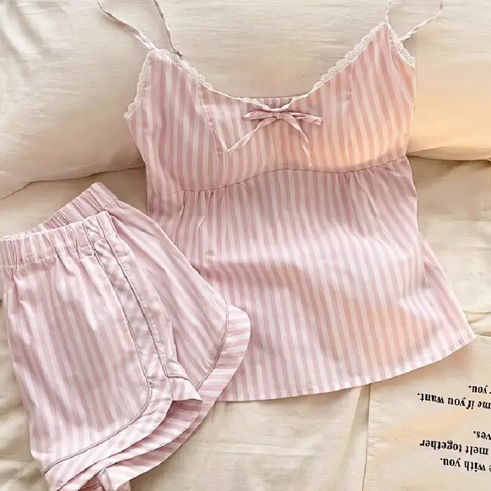 Ensemble pyjama rose rayé avec nœud papillon pour fille
