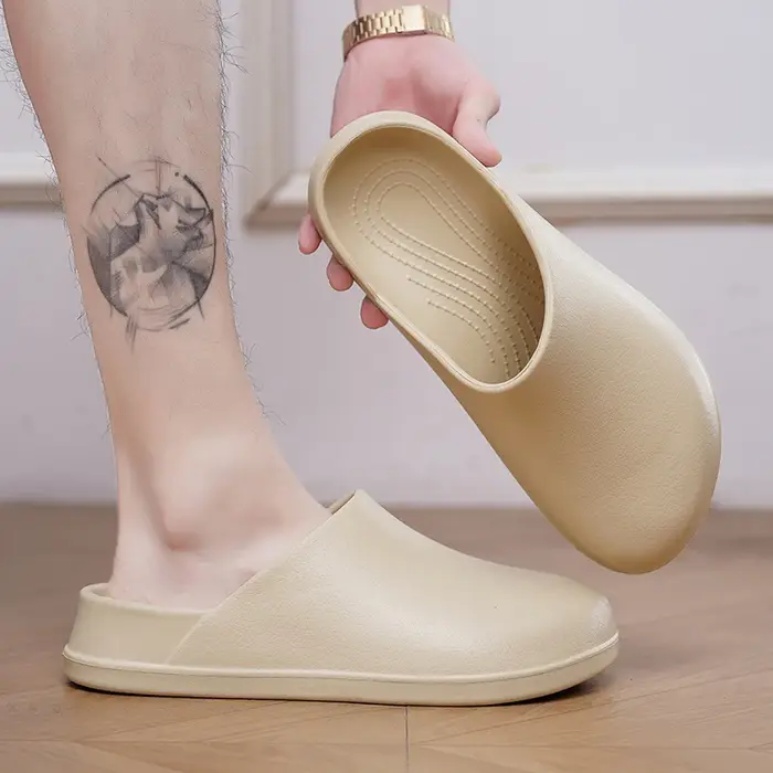 Pantoufles pour hommes et femmes