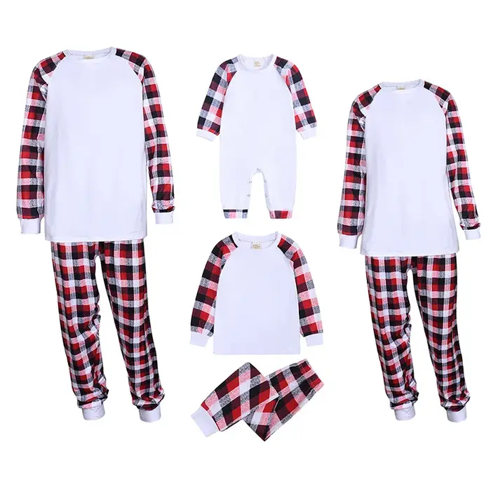 Ensemble pyjama assorti pour famille de noël