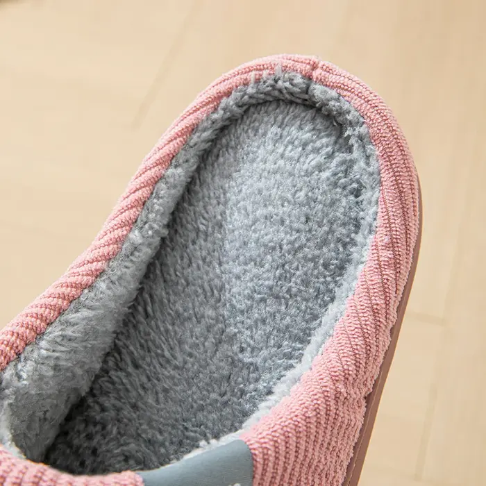 Pantoufles de maison à semelles épaisses et souples pour femmes