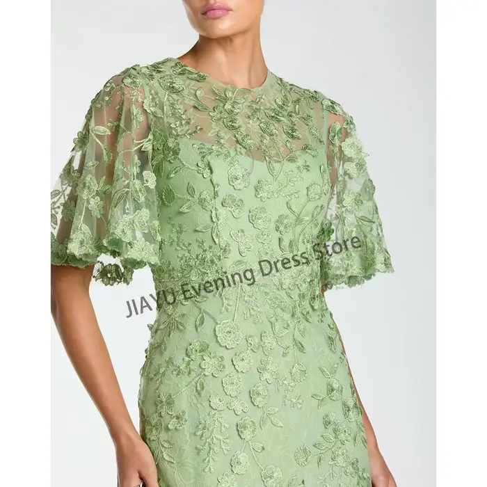 Robes de bal vertes à col rond