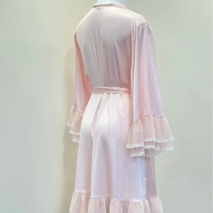 Peignoir en satin à manches longues pour femmes