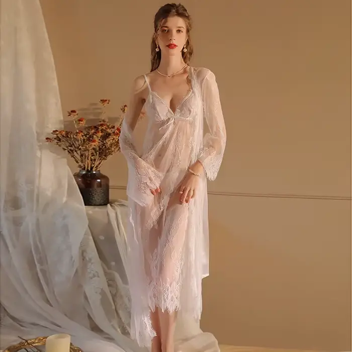 Lingerie en dentelle pour femmes
