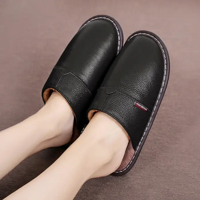 Pantoufles en cuir de marque pour hommes et femmes, pantoufles en fourrure à points faites à la main