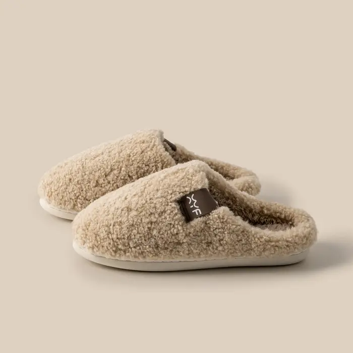 Pantoufles en fourrure confortables pour femmes