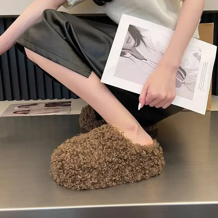 Pantoufles de maison en fourrure pour femmes