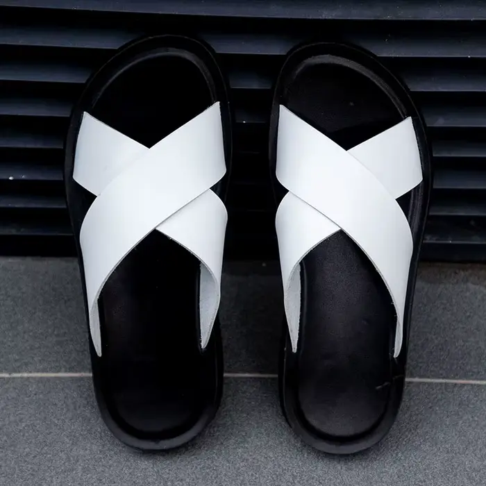 Pantoufles en cuir italien pour hommes