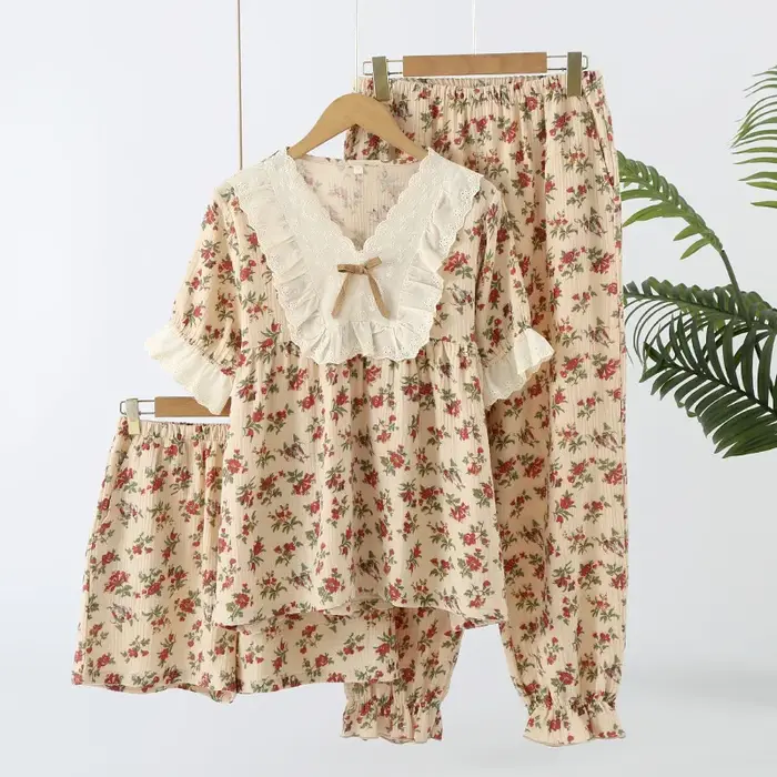 Ensemble de vêtements de nuit trois pièces pour femmes