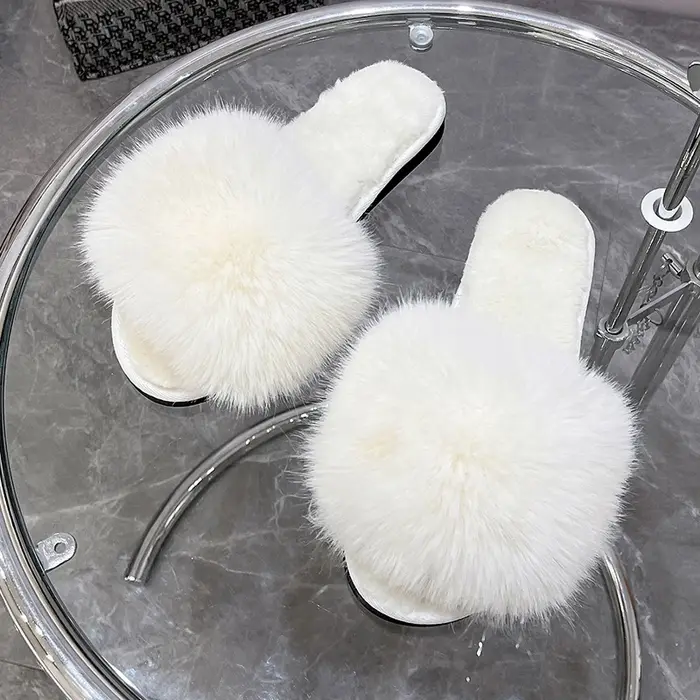 Nouvelles pantoufles d'intérieur en fausse fourrure pour femmes, simples, douces, confortables, chau