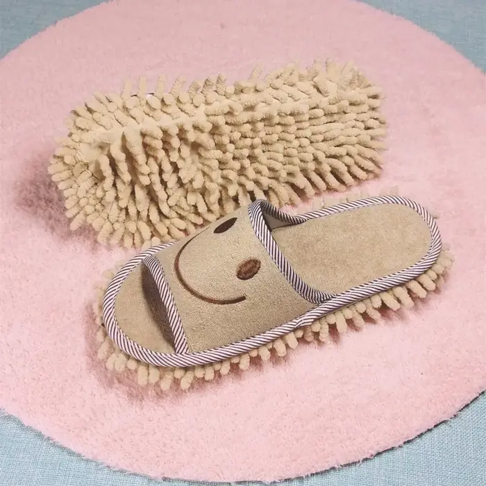 Pantoufles de nettoyage souriant pour vadrouille intérieure