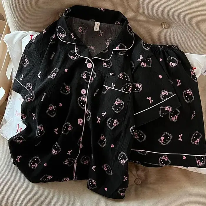 Kawaii Hello Kittys pyjamas femmes maison vêtements ensemble été à manches courtes Shorts