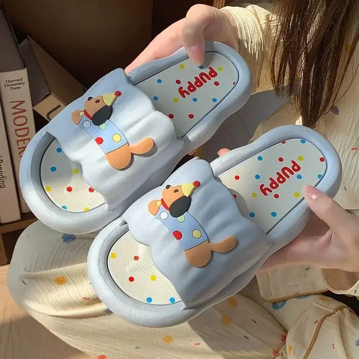 Pantoufles de Hot Dog de dessin animé pour femmes