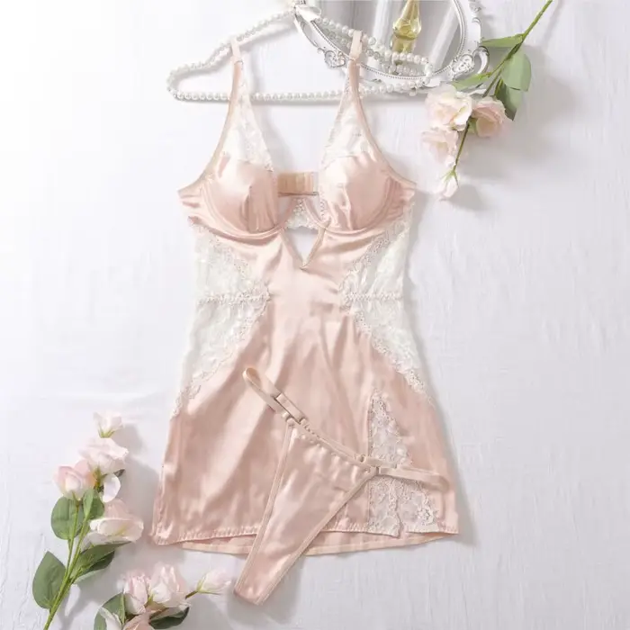 Robe de nuit sexy en satin
