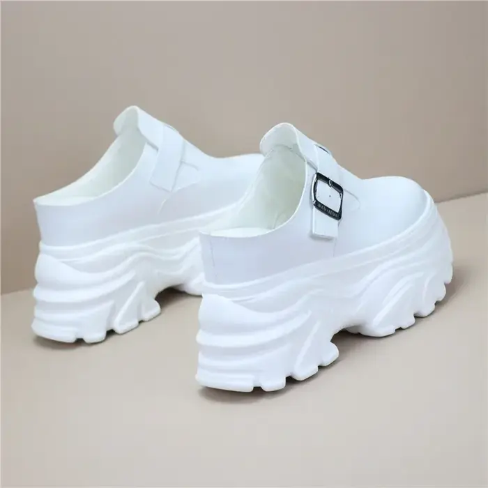 Pantoufles chaussures décontractées couverture orteil femmes talons diapositives Pantofle dame luxe haut 2025 fille plat PU tissu PVC Rome Super coton