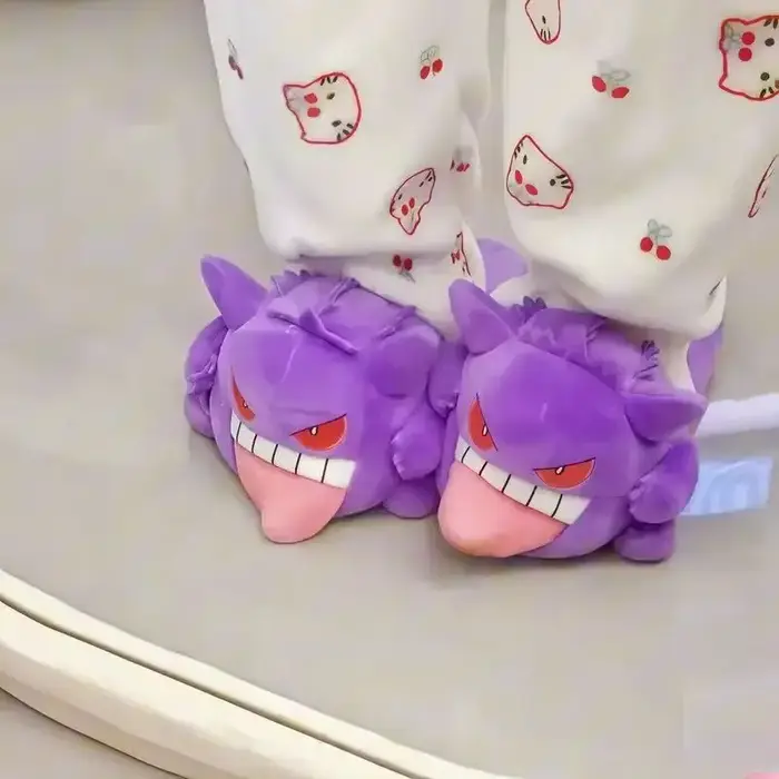 Nouvelles pantoufles Gengar 2026 – Design amusant avec langue dégagée