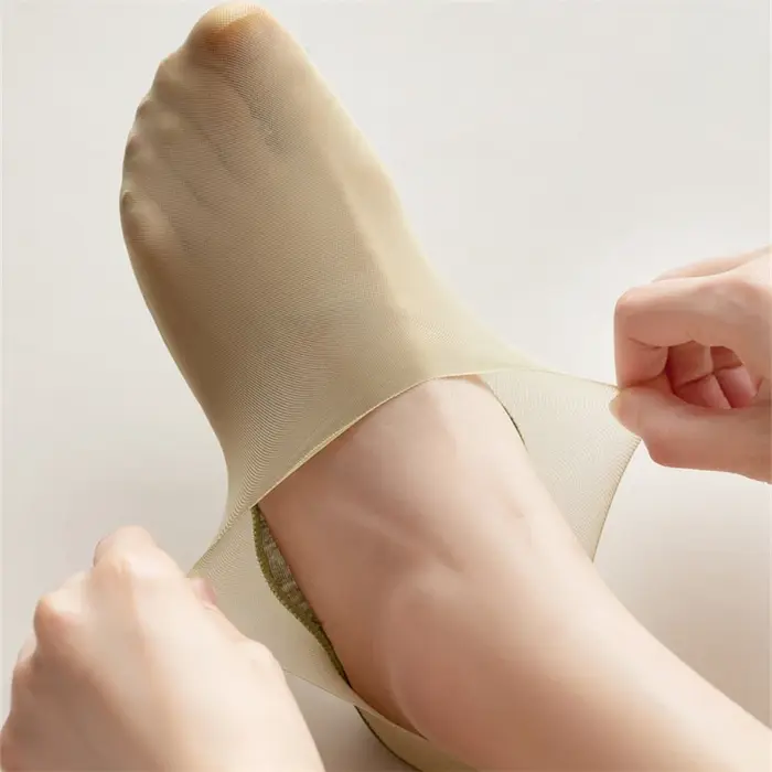 Pantoufles en soie glacée pour femmes