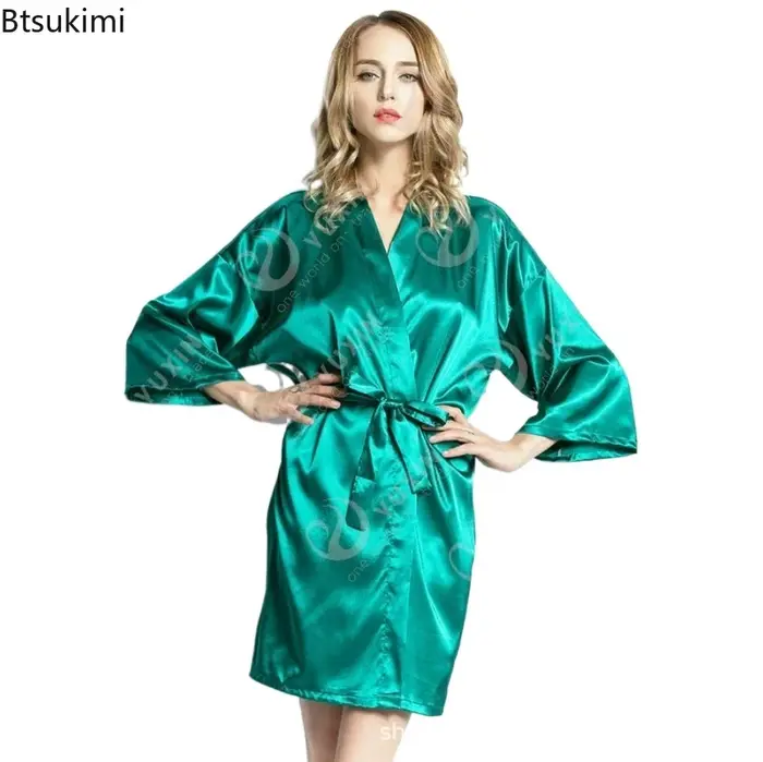 Robe de nuit courte en satin de soie pour femme