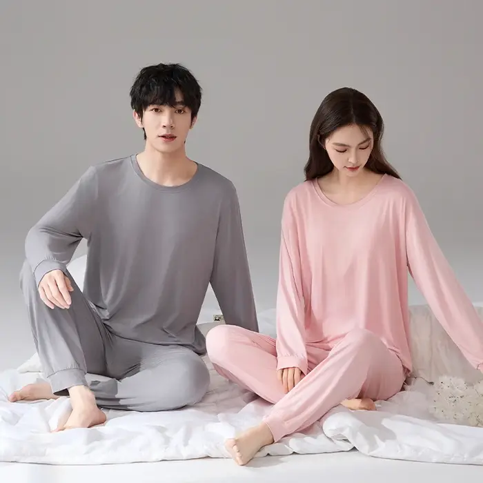 Printemps et automne Couple Modal pyjama ensemble femmes à manches longues pyjamas avec coussin de poitrine