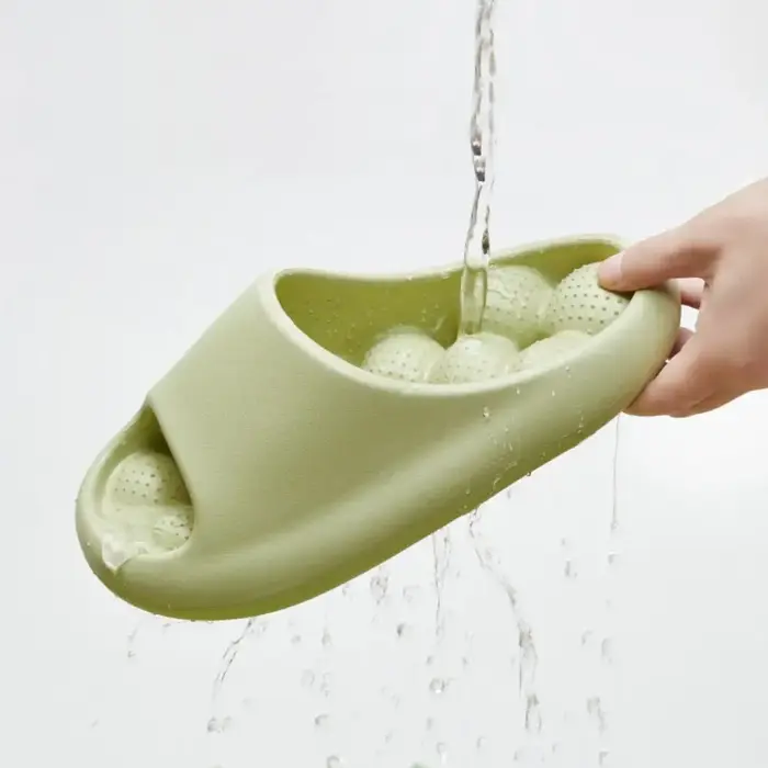 Pantoufles de salle de bain simples à séchage rapide